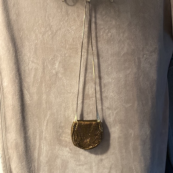 Gold Mesh Small Shoulder Bag - Picture 3 of 4